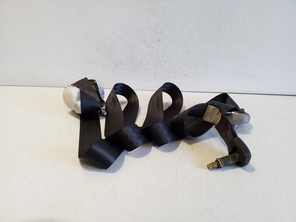 Tagumine turvavöö 7P1100