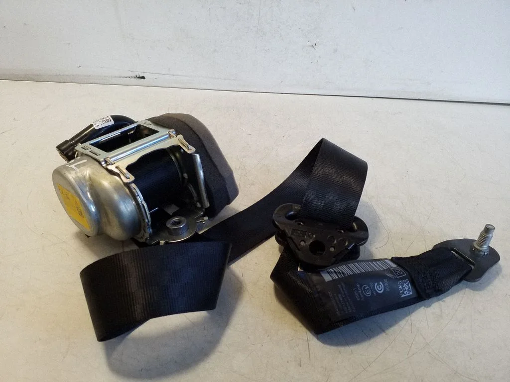 Tagumine turvavöö 98480097