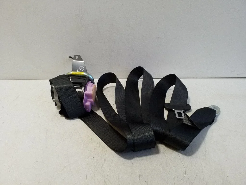Rear seatbelt – Toyota Corolla E210 E21 (2018-)