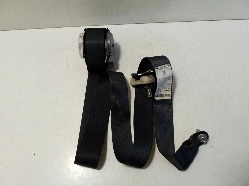 Aizmugurējā drošības josta TKKAB0EG674
