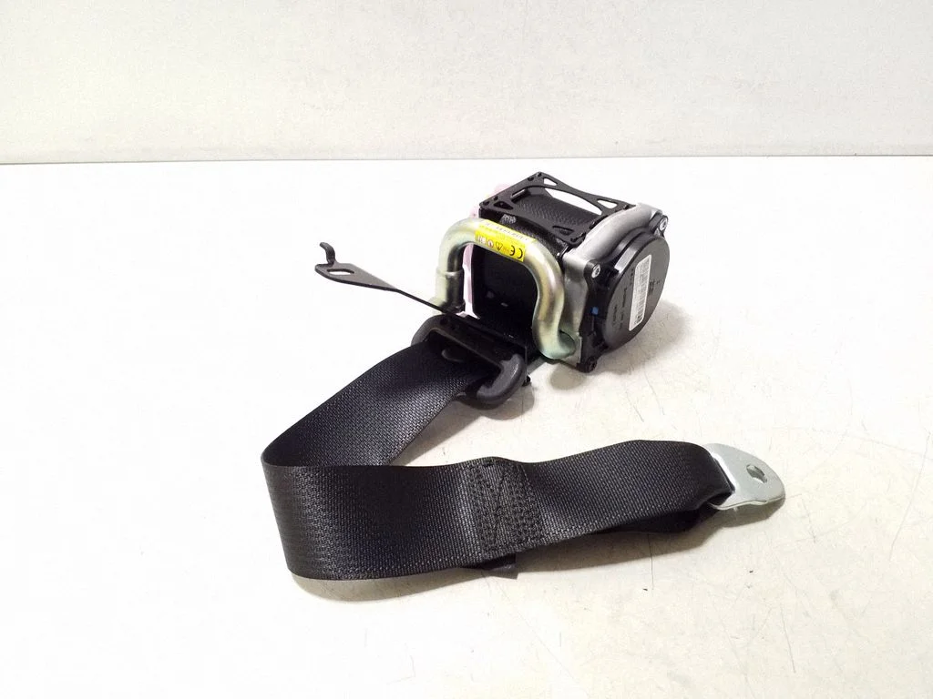 Rear seatbelt – Toyota Corolla E210 E21 (2018-)
