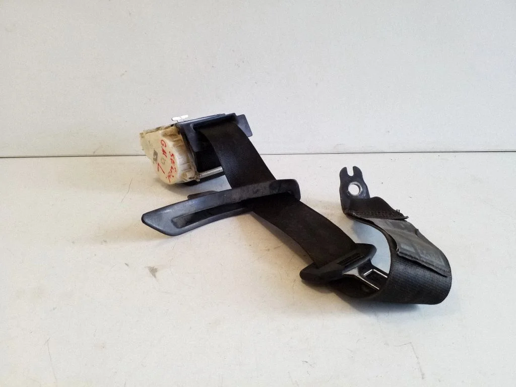 Aizmugurējā drošības josta 3C9857805G