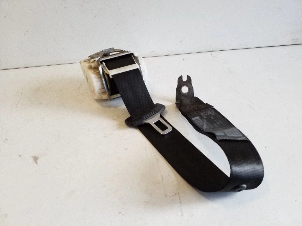 Tagumine turvavöö 3C9857806G