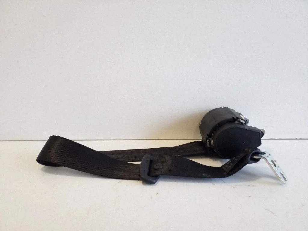 Aizmugurējā drošības josta 8K0857805R