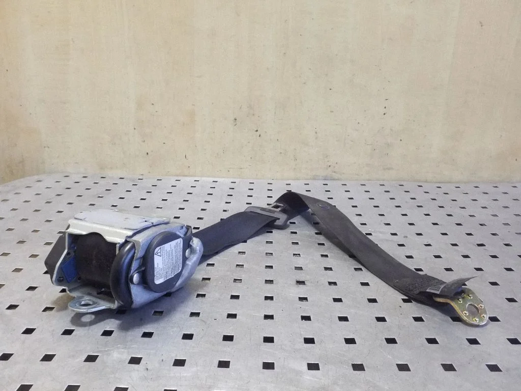 Rear seatbelt 4B9857805C