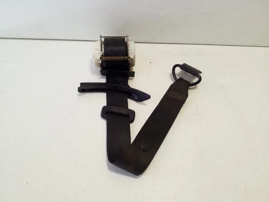 Rear seatbelt – Volkswagen Passat B6 (2005-2010)
