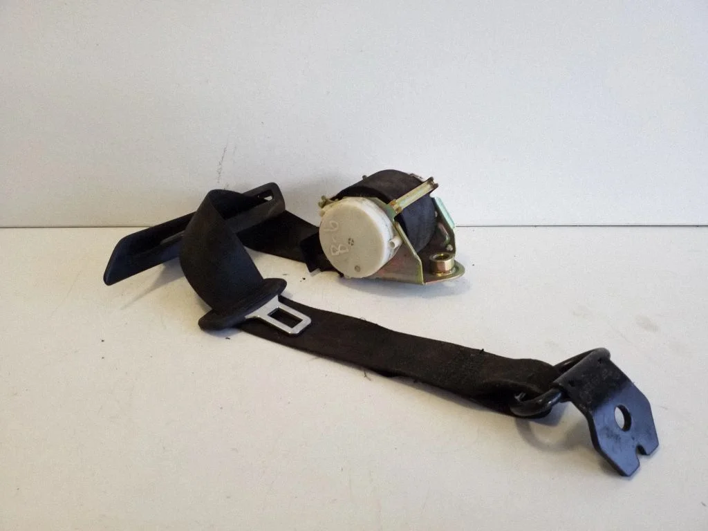 Rear seatbelt – Volkswagen Passat B6 (2005-2010)