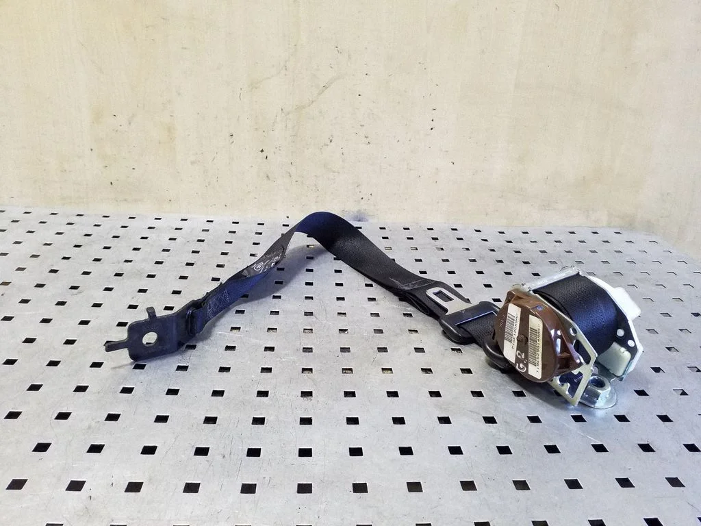 Tagumine turvavöö 1GE12DX9AC