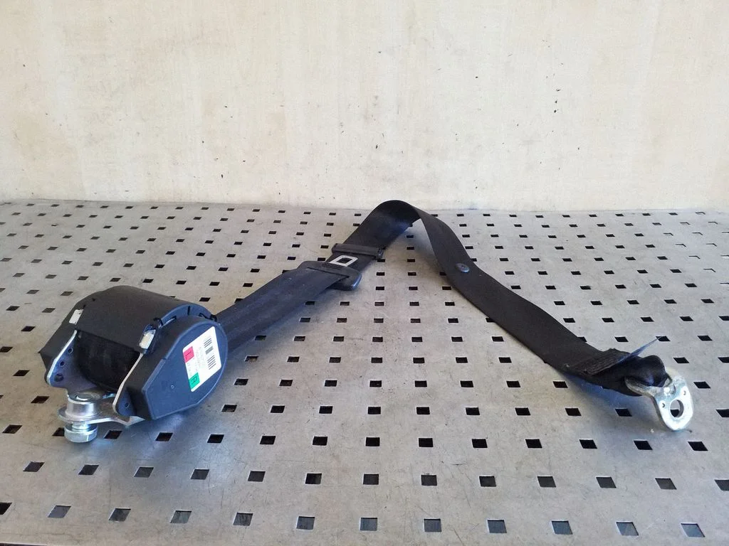 Rear seatbelt 8R0857805C