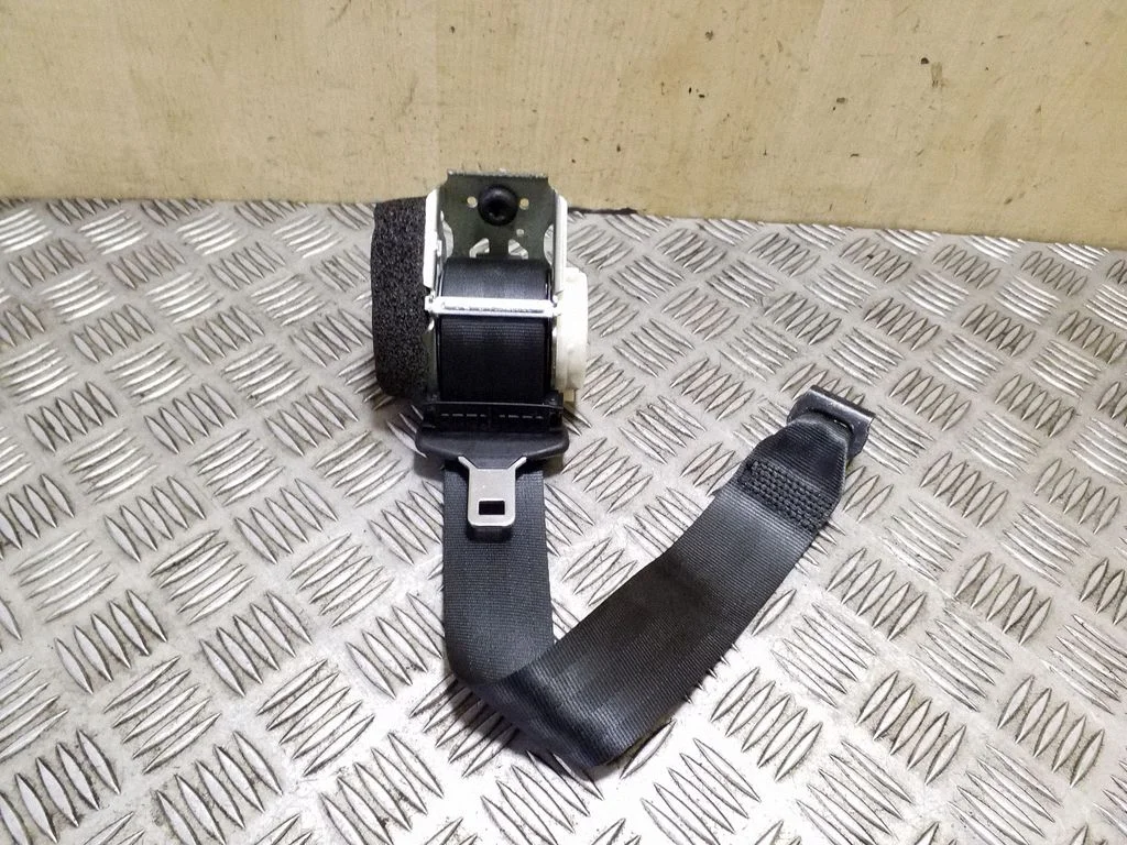 Rear seatbelt 9G9N611B69CCW