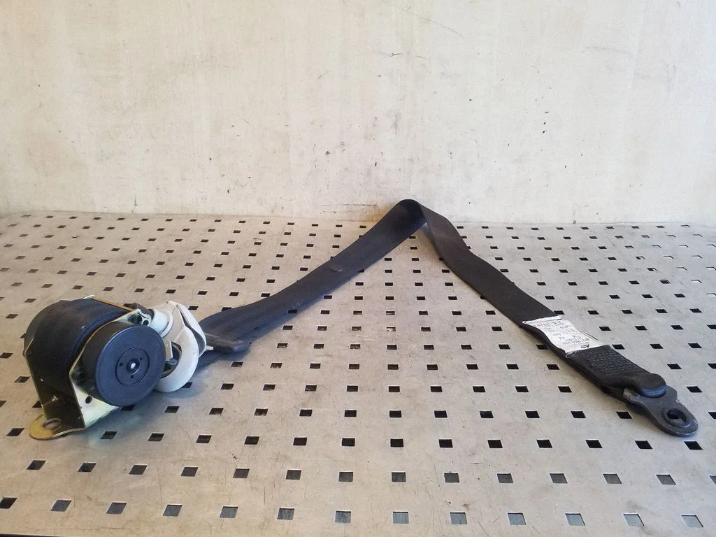 Rear seatbelt – Volkswagen Sharan (2001-2010)