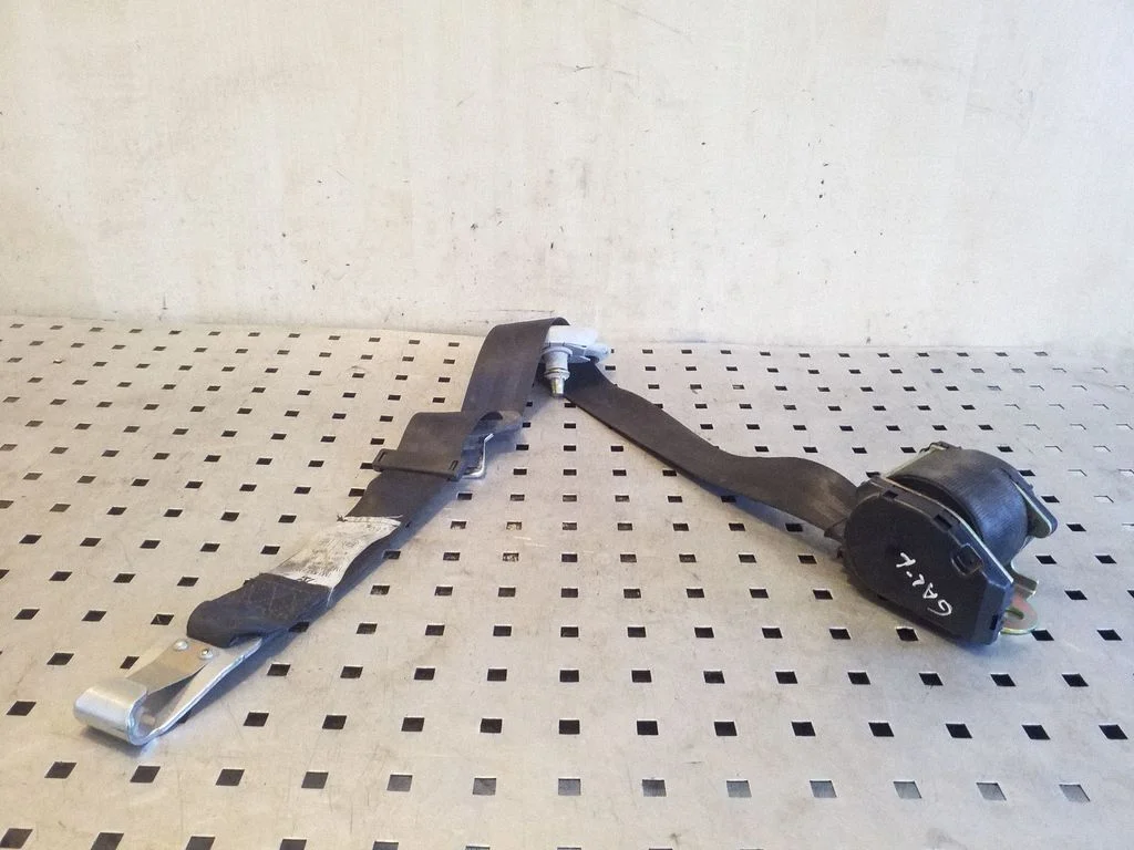 Rear seatbelt – Volkswagen Sharan (2001-2010)