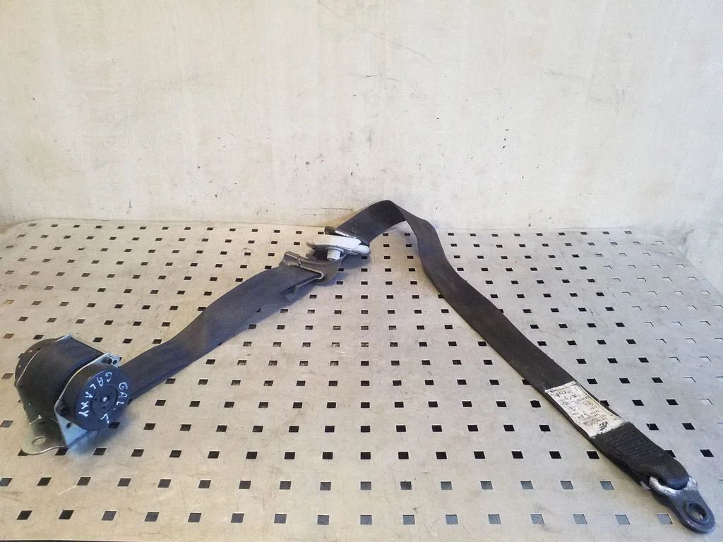 Rear seatbelt – Volkswagen Sharan (2001-2010)