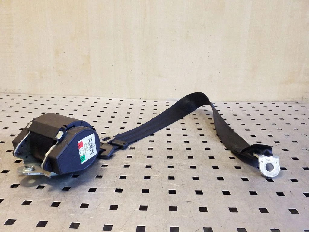 Rear seatbelt 8R0857805G