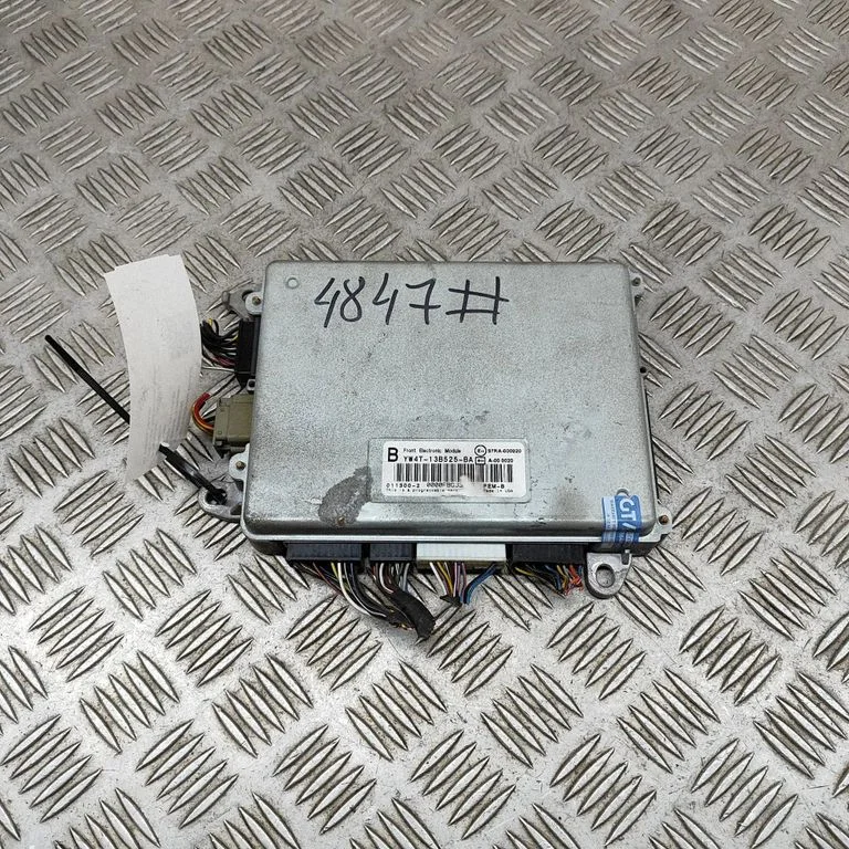 Virsbūves modulis YW4T13B525BA