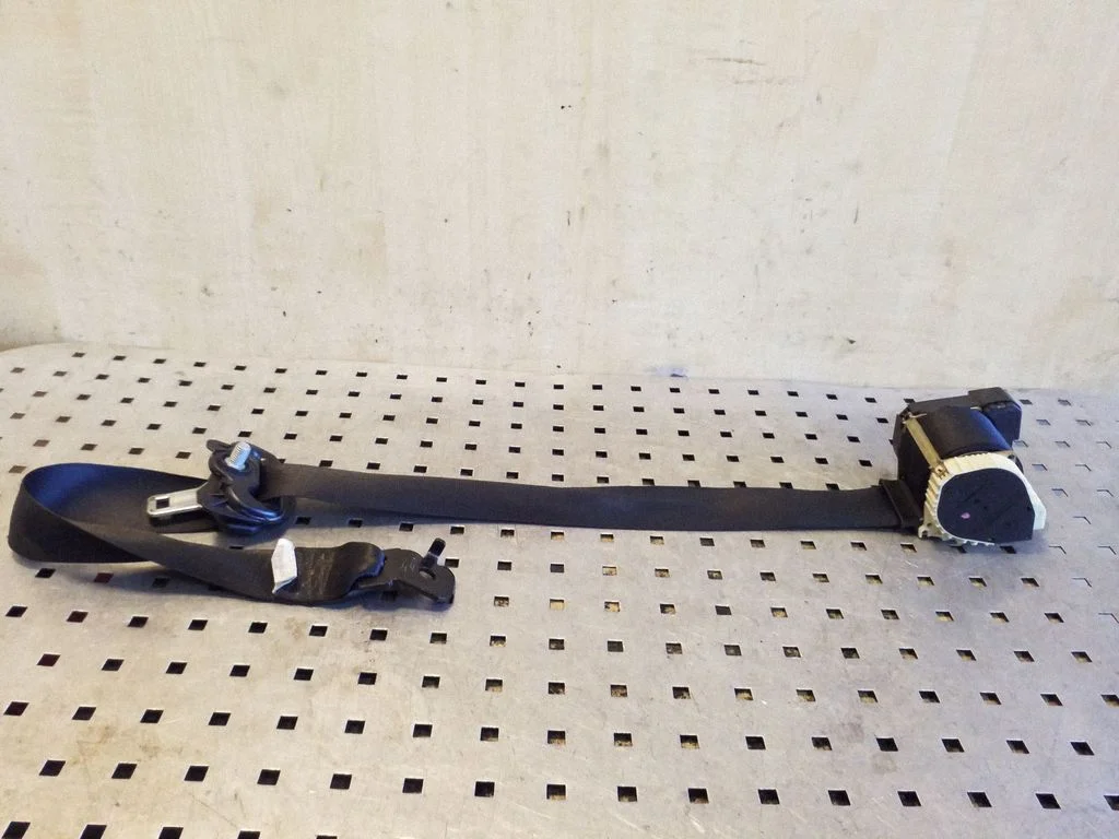 Rear seatbelt 7061507