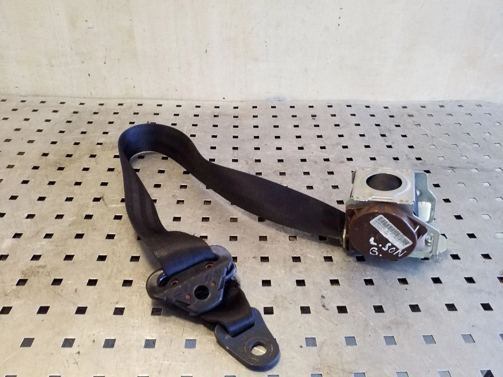 Rear seatbelt – Citroen C4 I Picasso (2006-2013)