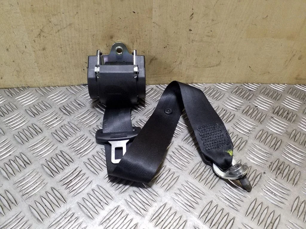 Tagumine turvavöö 3R0857805RAA