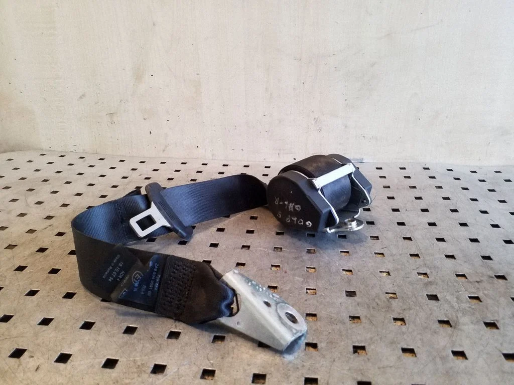 Rear seatbelt 606471400