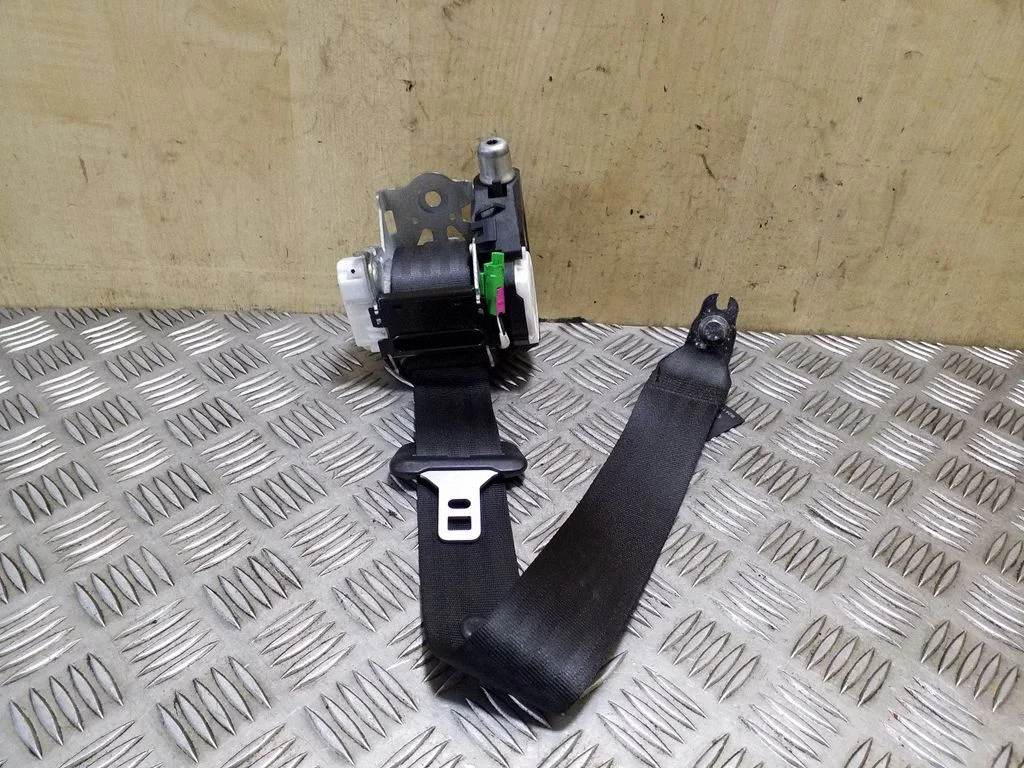 Rear seatbelt 34031471