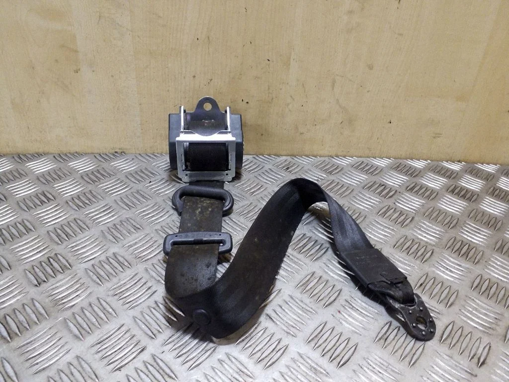 Tagumine turvavöö 4L0857805G