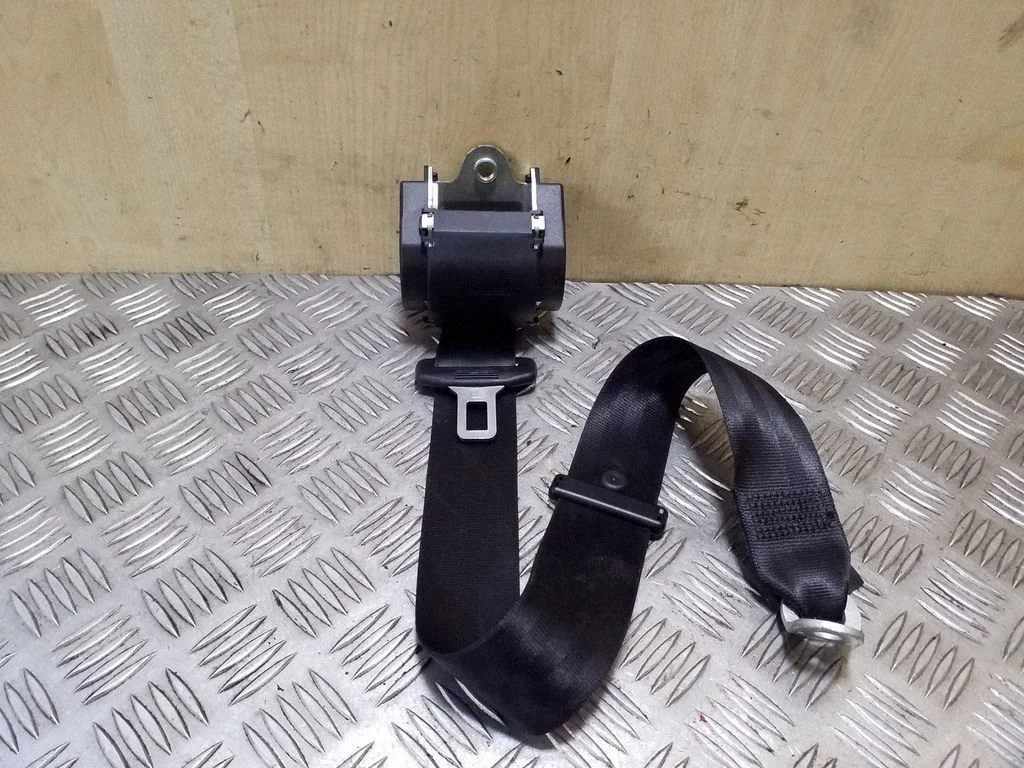 Rear seatbelt 8R0857805G