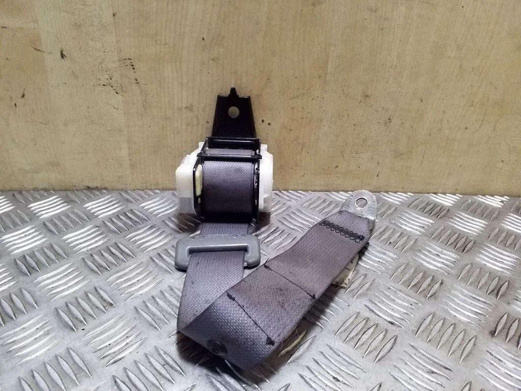 Tagumine turvavöö TKAB0EH784