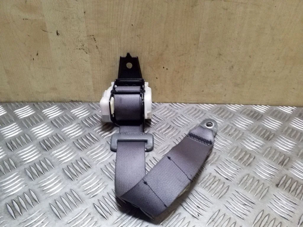Tagumine turvavöö TKAB0EH784