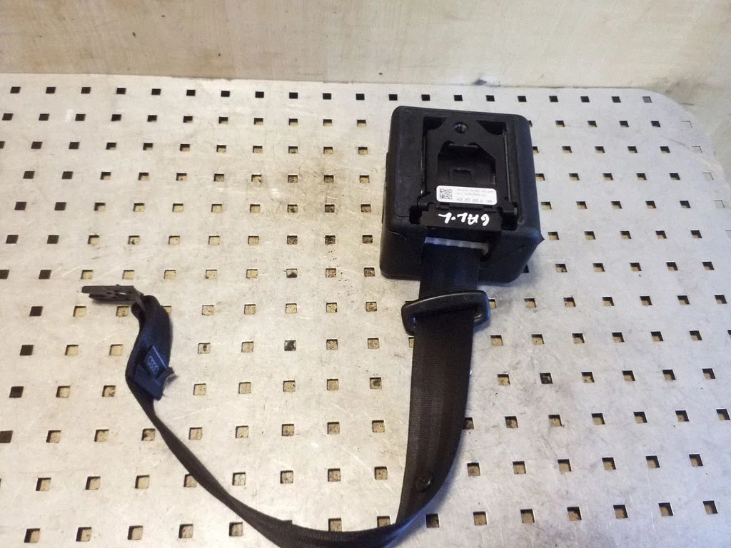 Rear seatbelt 4G8857805D