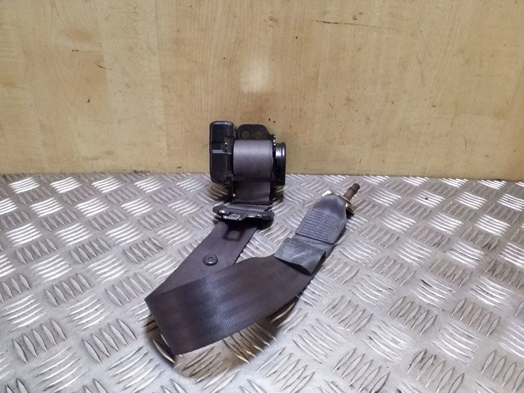 Tagumine turvavöö 30867314