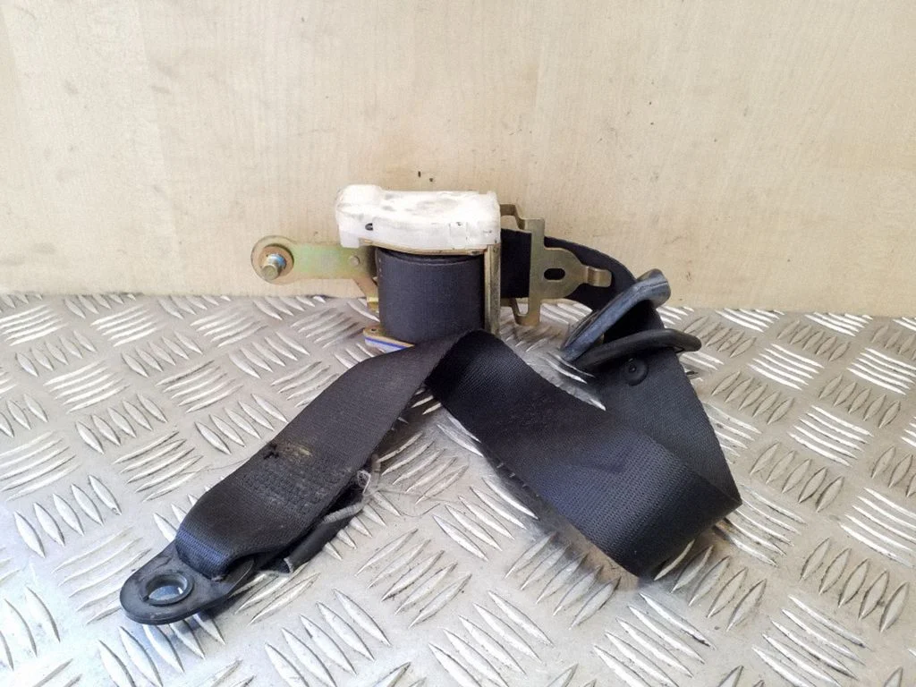 Rear seatbelt 91150785