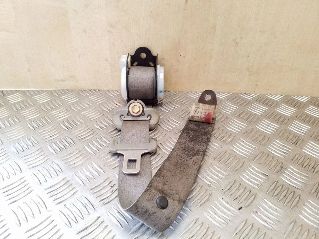 Rear seatbelt TKAB0EG391