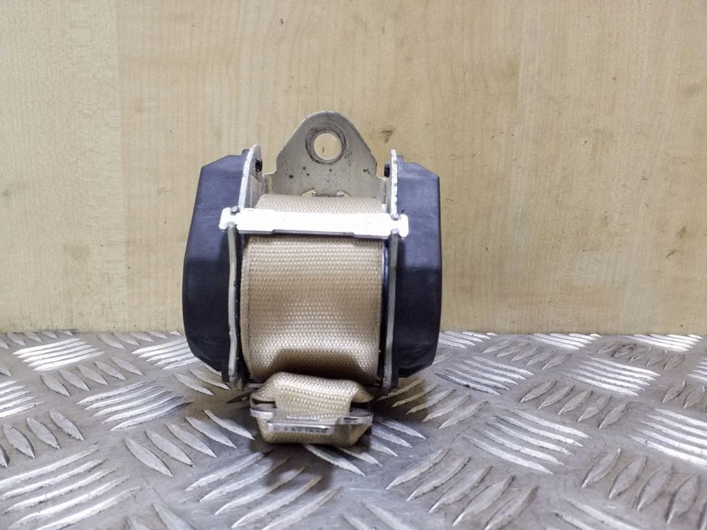 Rear seatbelt 671711820667