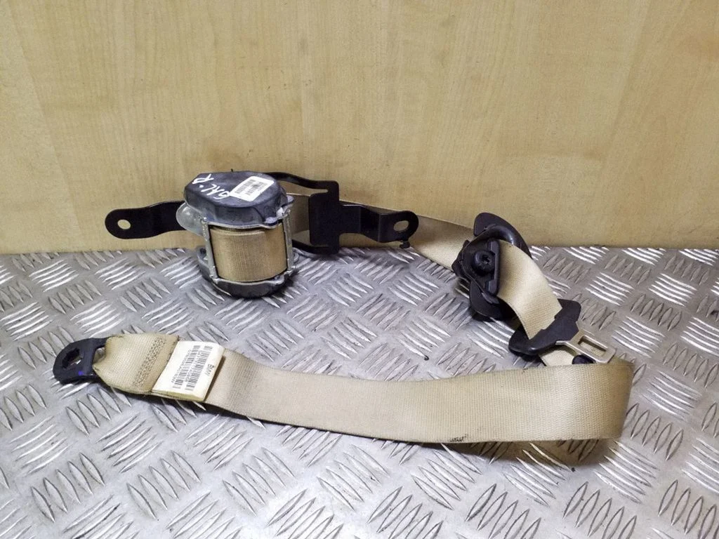 Rear seatbelt S471711740868