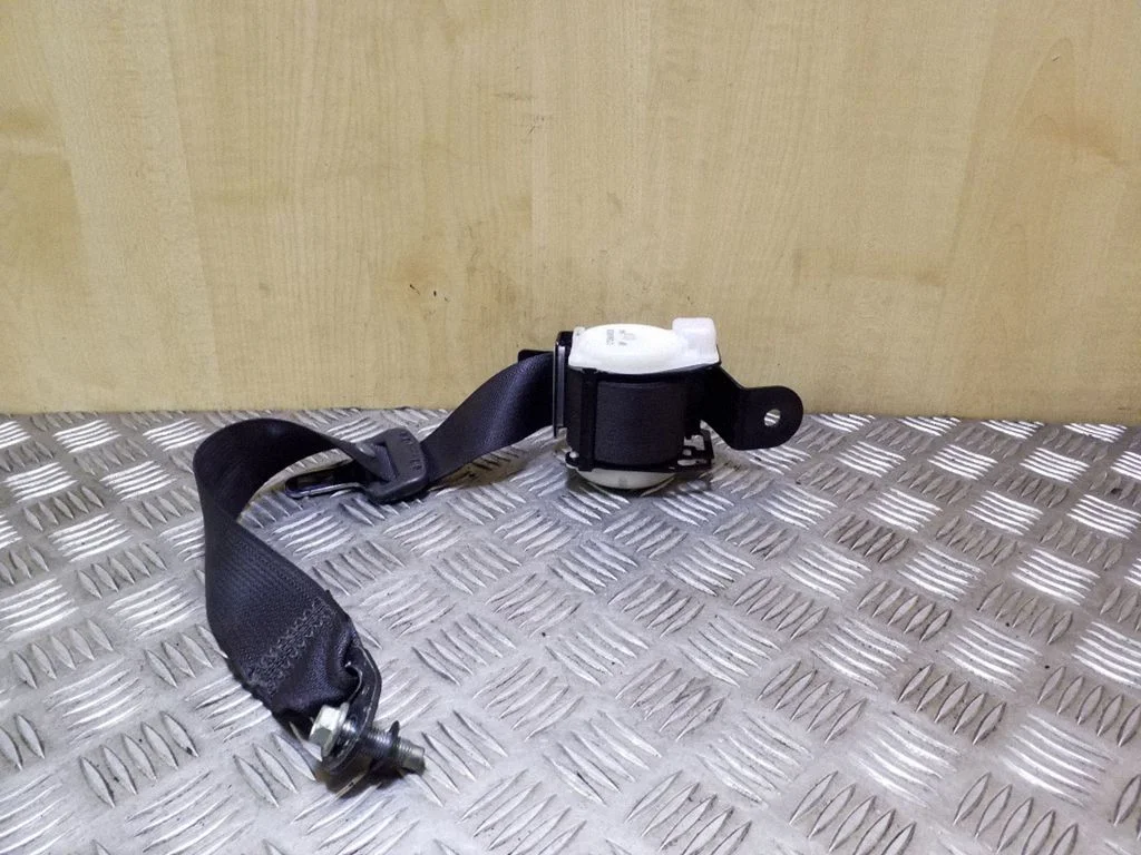 Rear seatbelt – Honda Accord (2008-2016)
