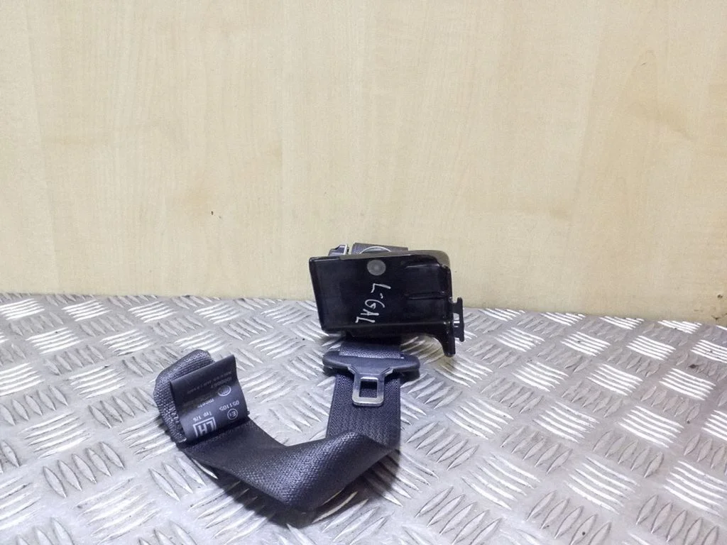 Rear seatbelt 13299302