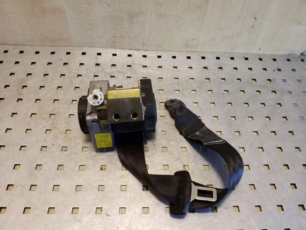Rear seatbelt 3B9857805