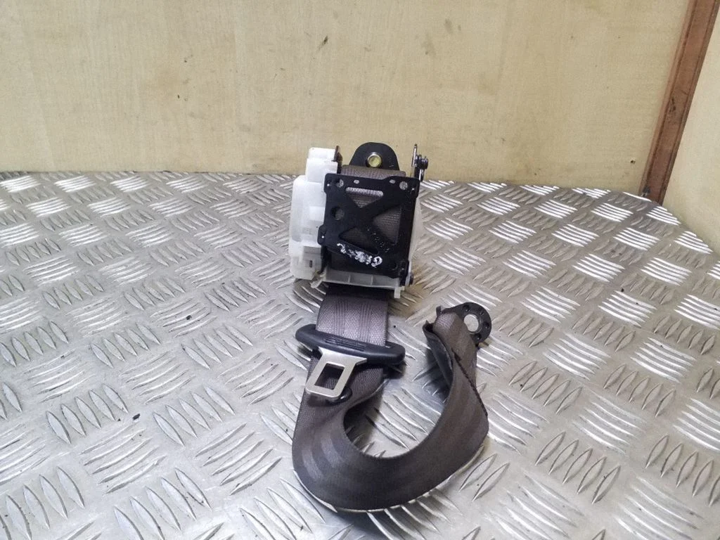 Tagumine turvavöö 8E5857805E