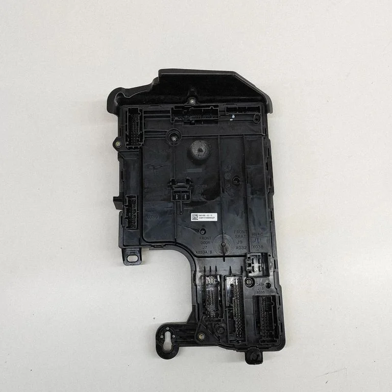 Central body control module – Tesla Model Y (2020-)