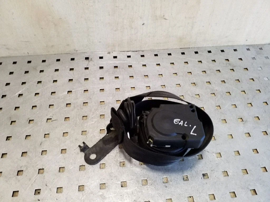 Tagumine turvavöö 1T0857805BRAA