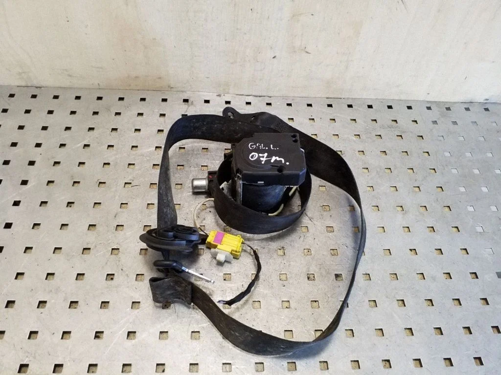 Rear seatbelt 1T2857705A