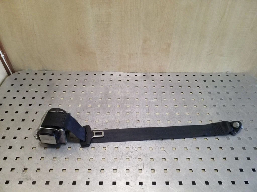 Rear seatbelt 96722255XX