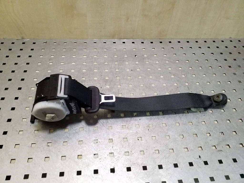 Rear seatbelt 13288436