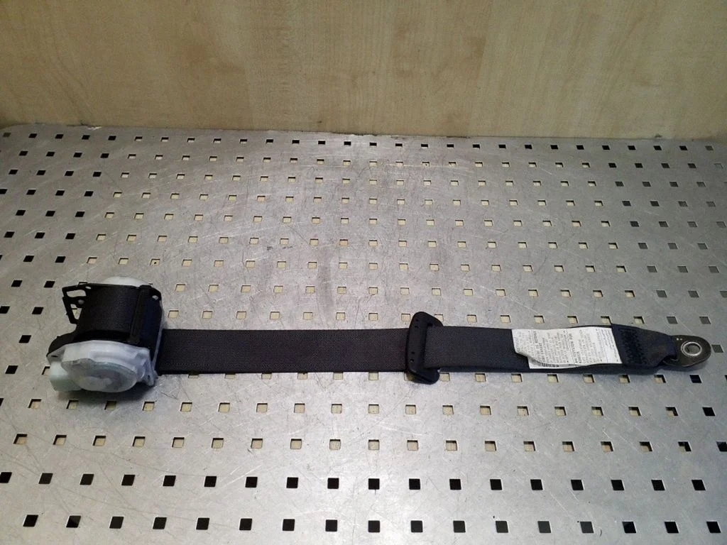 Tagumine turvavöö TKAB0ES108