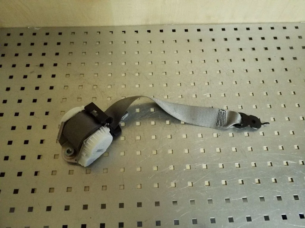 Rear seatbelt 34036732A