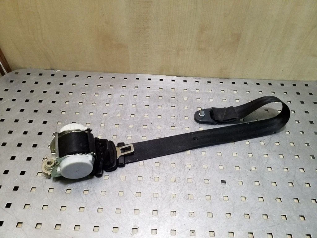 Rear seatbelt 9682053580