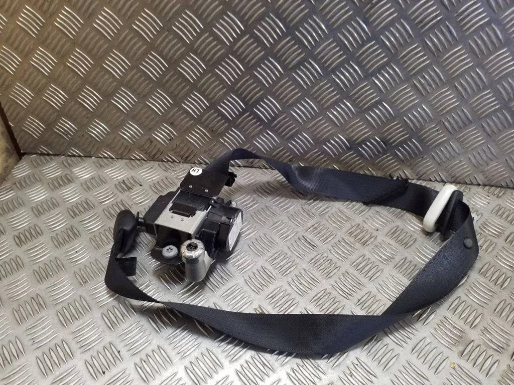 Front seatbelt EM2BR61295AH
