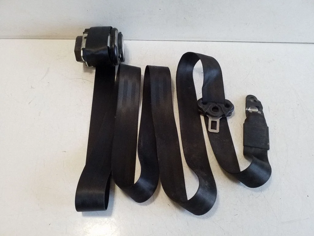 Front seatbelt 4F0857705A