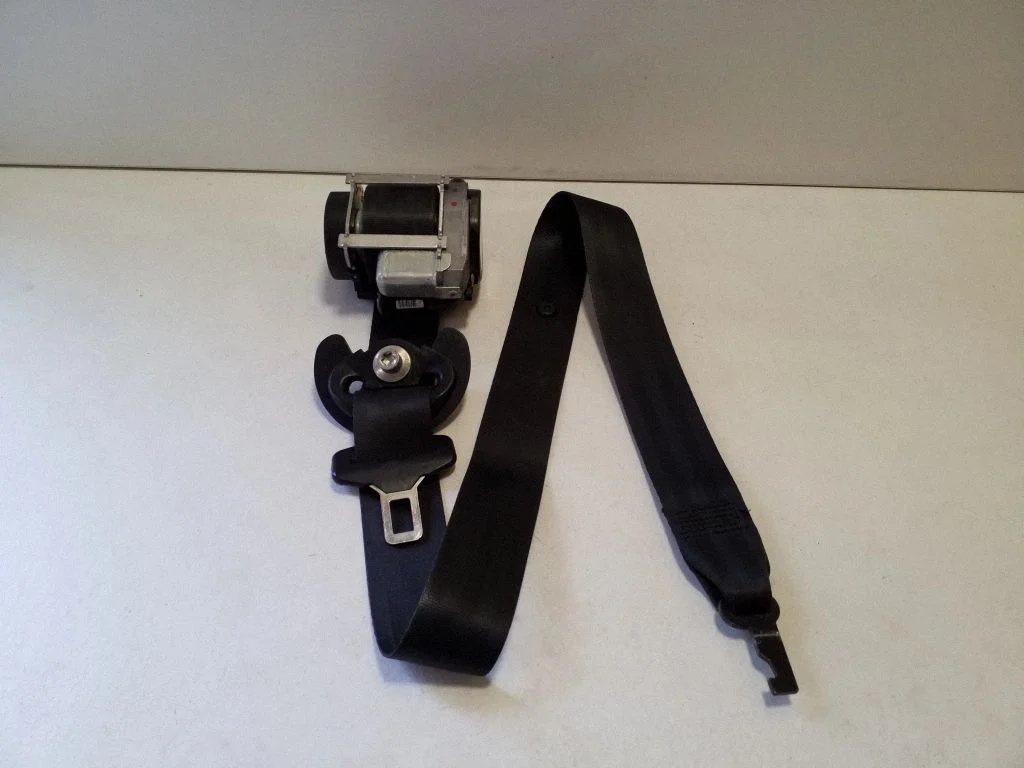 Front seatbelt 98010201XX