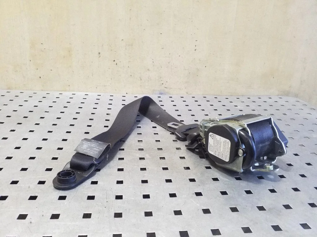 Front seatbelt 6G9N61294BGW